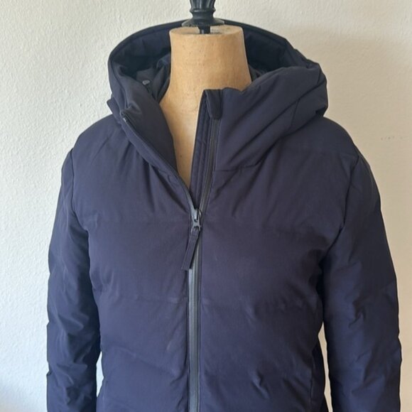 Uniqlo sz S navy hooded down jacket pockets zip front great pre owned condition - Picture 2 of 9